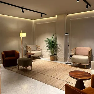 Hotel Caledonian